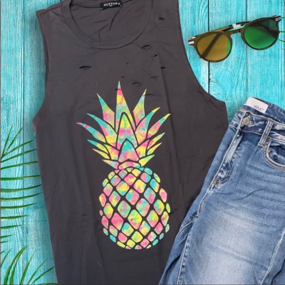 Pineapple print muscle tank